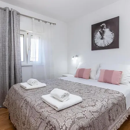 Amazing In With 1 Bedrooms And Wifi Apartment