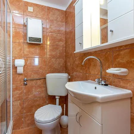 Amazing In With 1 Bedrooms And Wifi Apartment Kostrena